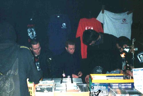 Schroot reunion - Family's reunion at the distro stall - Biel @ Schroot Bar 25.12.2oo1